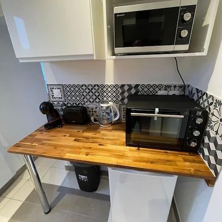 Le Sunny-Hyper Centre -Proche Gare - Paisible -Wifi Hd -Netflix-Ideal Couple Business Et Famille Niort Exterior foto